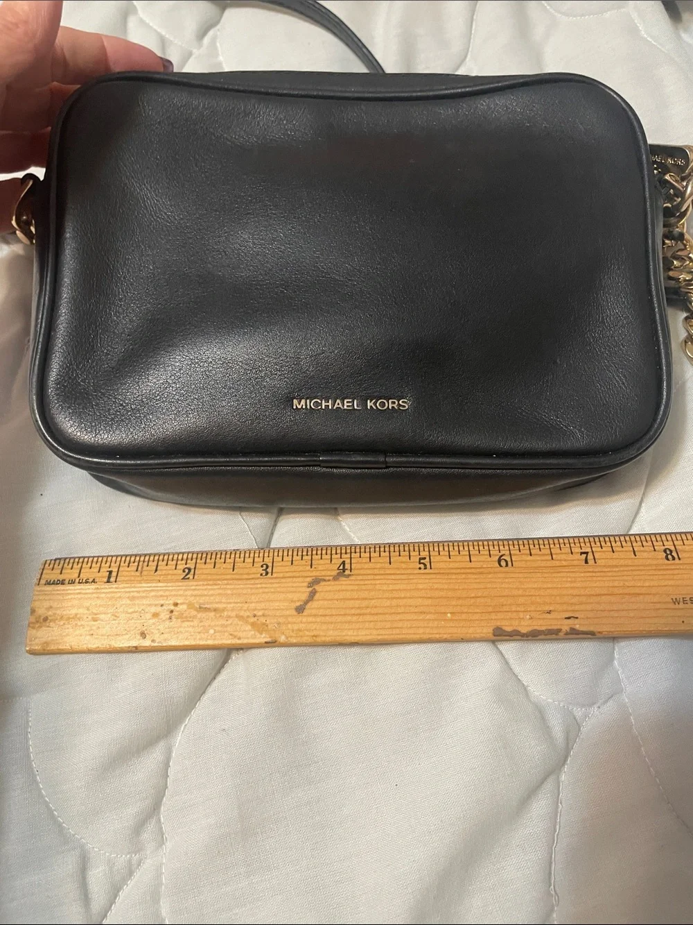 Michael Michael Kors sequins pouches/medium camera crossbody